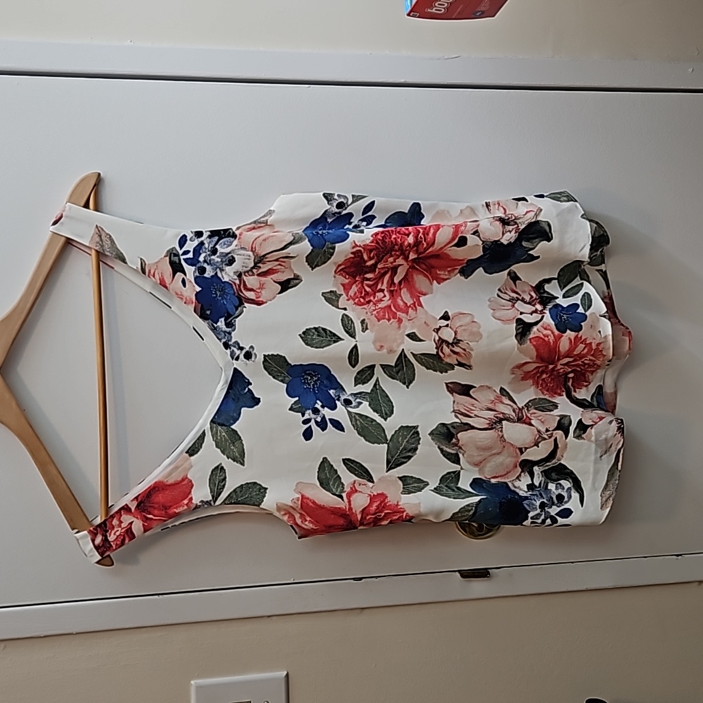 3/$25 RW&CO White Floral Armhole Blouse